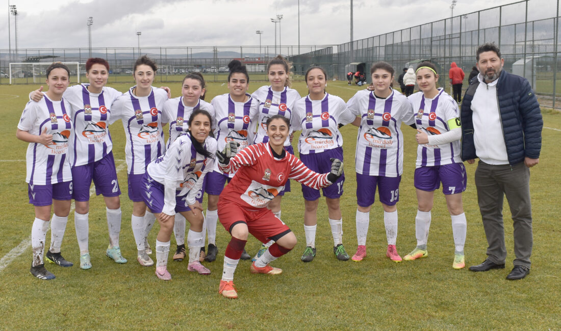 Kadınlar Futbol 2.Ligi’nde Afyonkarahisar’ı temsil eden Afyon İdmanyurdu Gençlik Spor