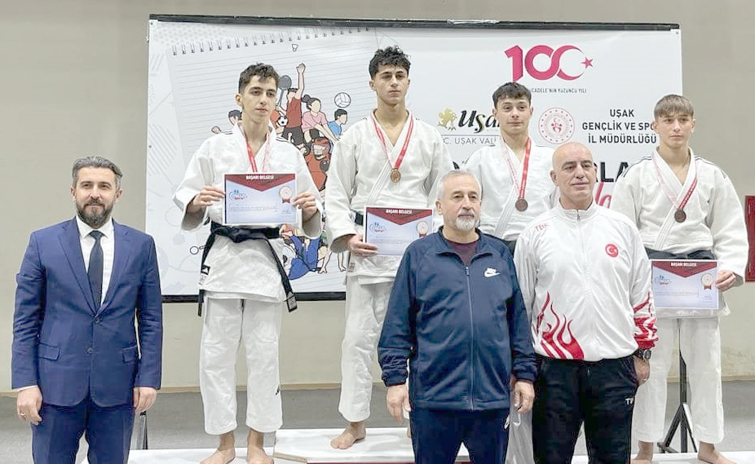 Uşak’ta yapılan Liseler Arası Grup Judo Müsabakalarında Kütahya Belediyesporlu sporculardan;