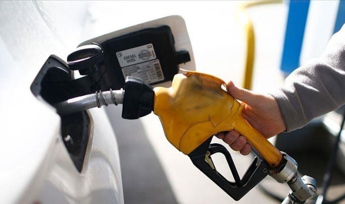 Akaryakıtta üst üste 3. indirim! Petrol fiyatlarının son 5 ayın en düşük seviyesinde seyretmesi akaryakıt
