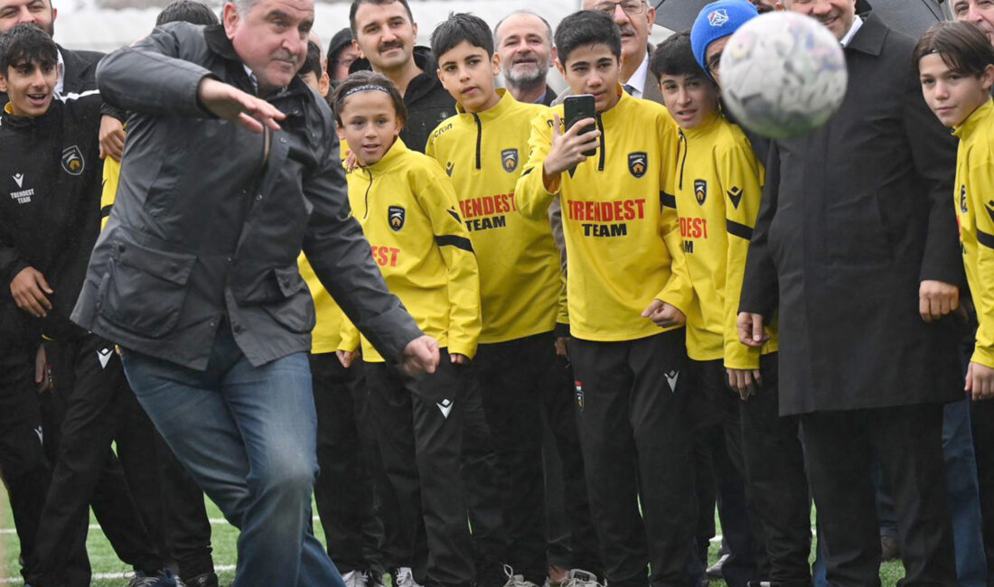 Gençlik ve Spor Bakanı Dr. Osman Aşkın Bak, İstanbul’da Kamp