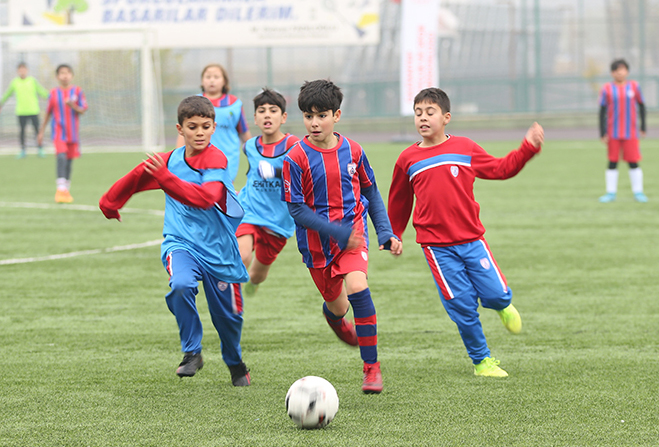 TFF 2. Lig kulüplerinden Altınordu, Gaziantep’te düzenlenen Bölgeler Futbol Turnuvası’yla