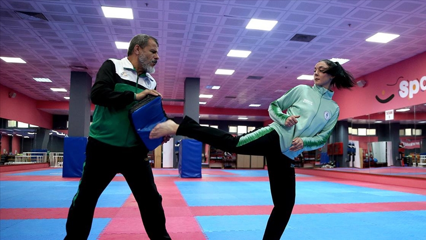 Kırklarelili masa tenisi “özel” sporcuları Erman Çetiner, Hasan Can Moran