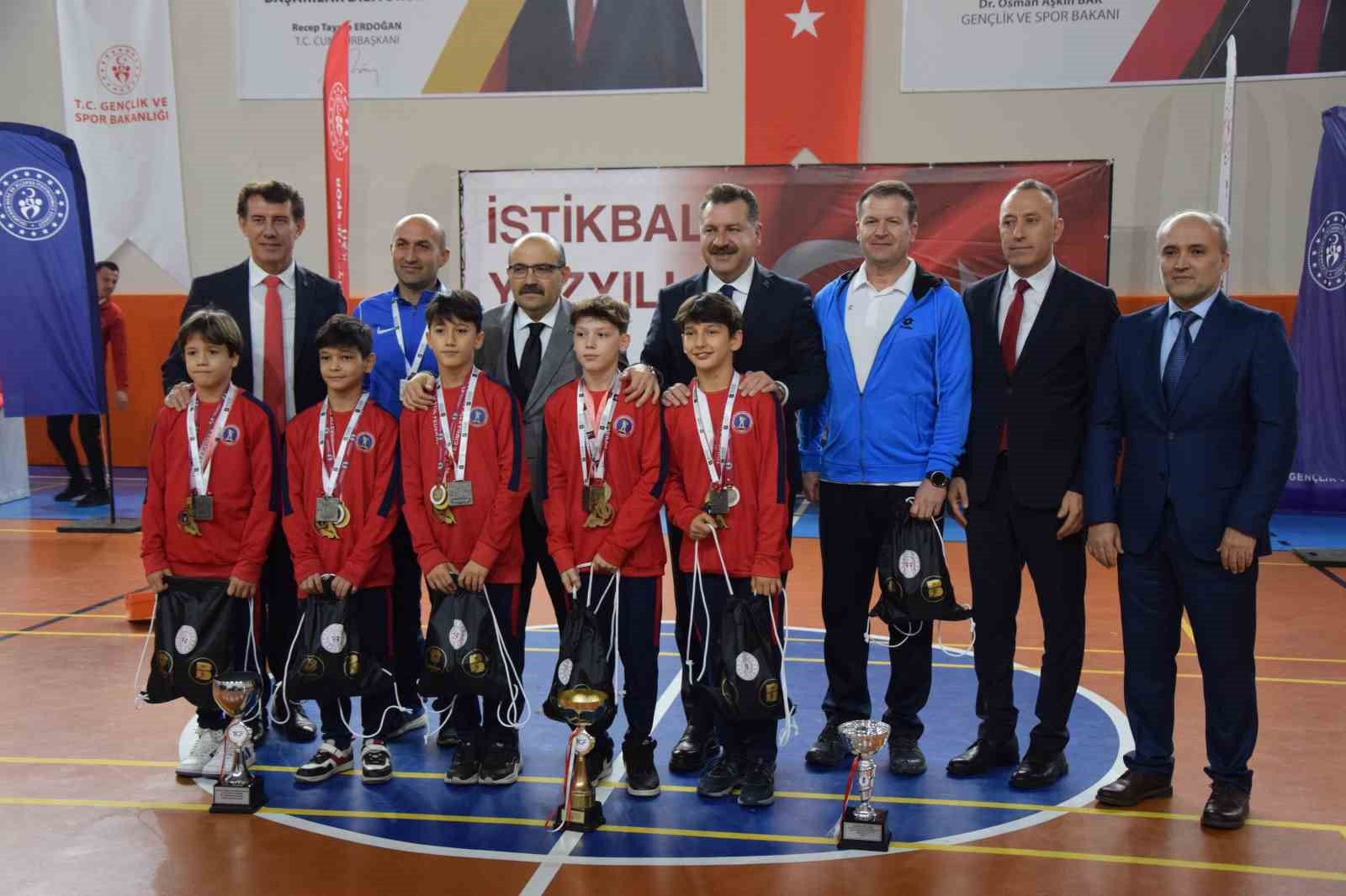 Balıkesir Valiliği ve Balıkesir Büyükşehir Belediyesi’nin destekleriyle, Balıkesir’de spora yeni