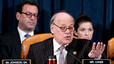 Yahudi kökenli ABD’li Senatör Bernie Sanders, ABD Başkanı Joe Biden’a