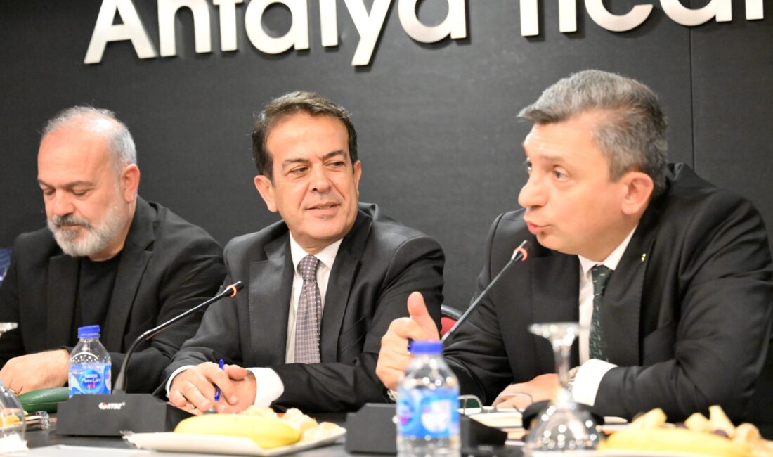 Antalya Valisi Hulusi Şahin, Antalya Tarım Konseyi’nin (ATAK) konuğu oldu.