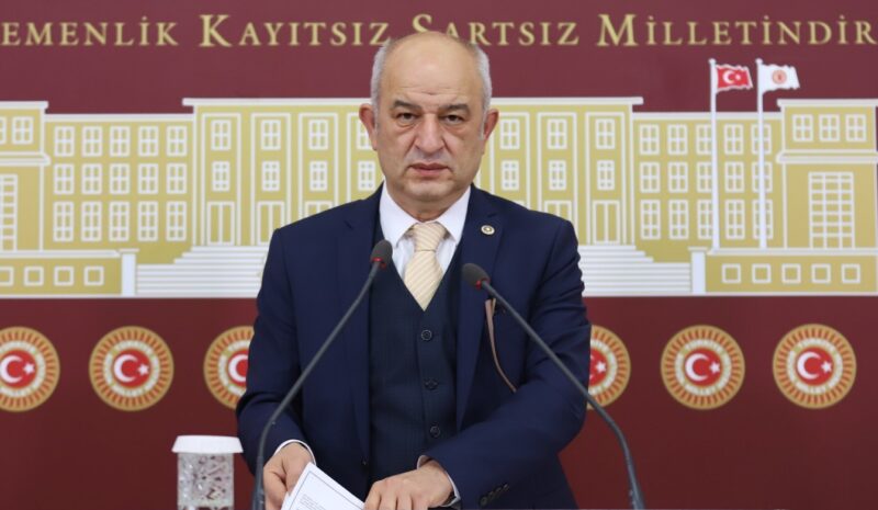 CHP Kütahya Milletvekili Ali Fazıl Kasap Saadet Partisi’ne geçti. Böylece
