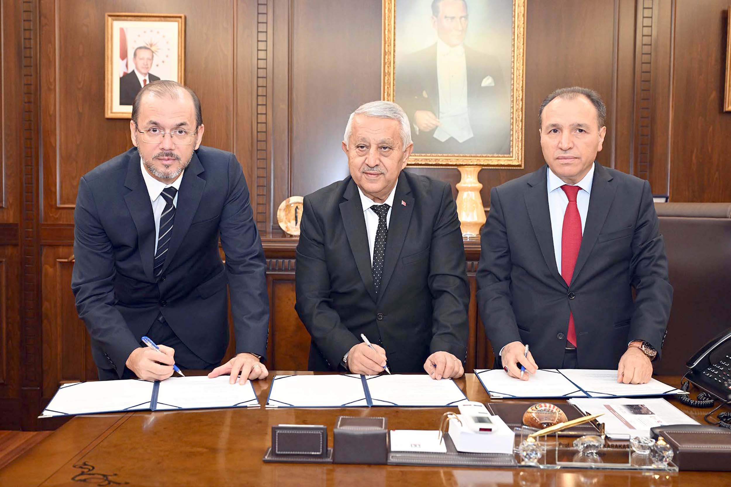 Afyonkarahisar Belediyesi, Afyon Kocatepe Üniversitesi (AKÜ) ve Afyonkarahisar Sağlık Bilimleri