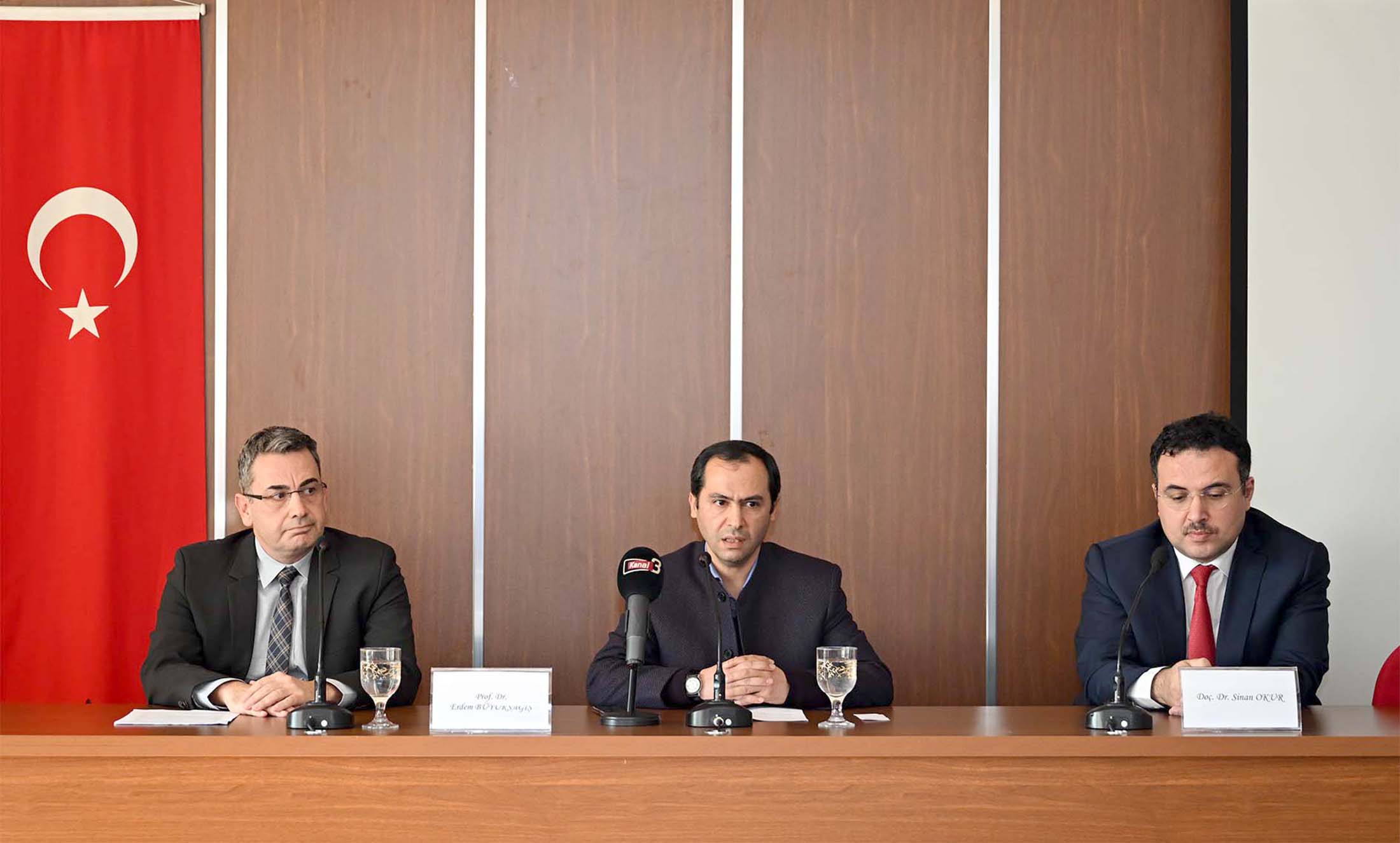 Afyon Kocatepe Üniversitesi (AKÜ) Hukuk Fakültesi ile Gelecek Araştırmaları-Stratejileri Geliştirme