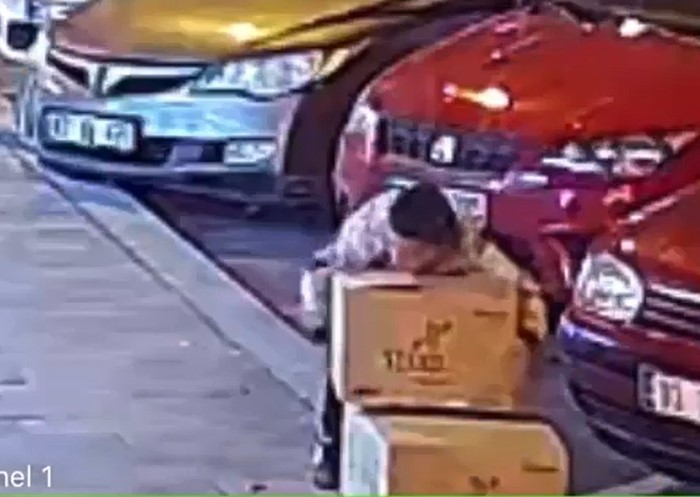Afyonkarahisar’da 10 yaşlarındaki bir çocuğun içerisinde piyasa değeri yaklaşık 6