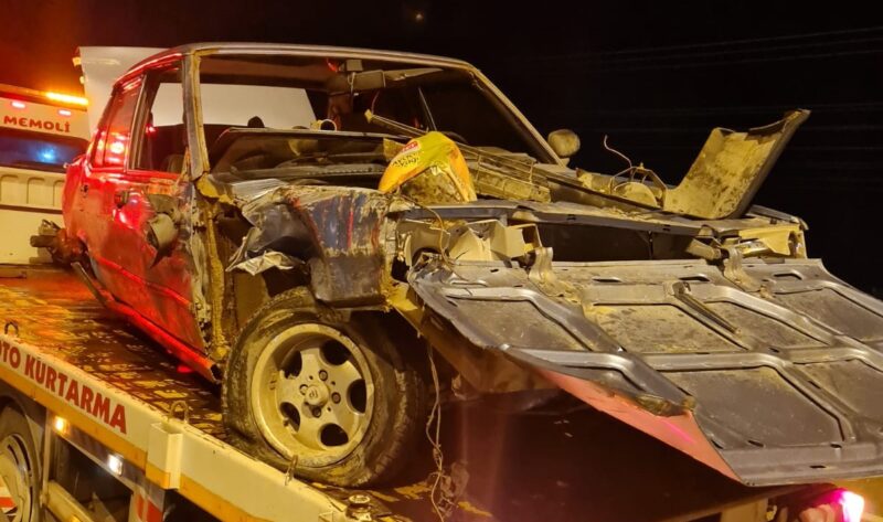Afyonkarahisar’da bir şahıs kaza yaptığı aracını olay yerinde bırakıp kaçarken,