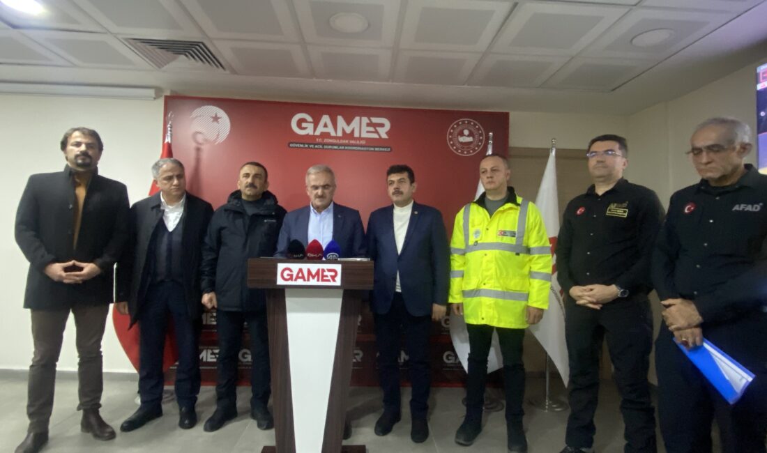İçişleri Bakan Yardımcısı Münir Karaloğlu, “Maalesef ikinci bir heyelan, toprak