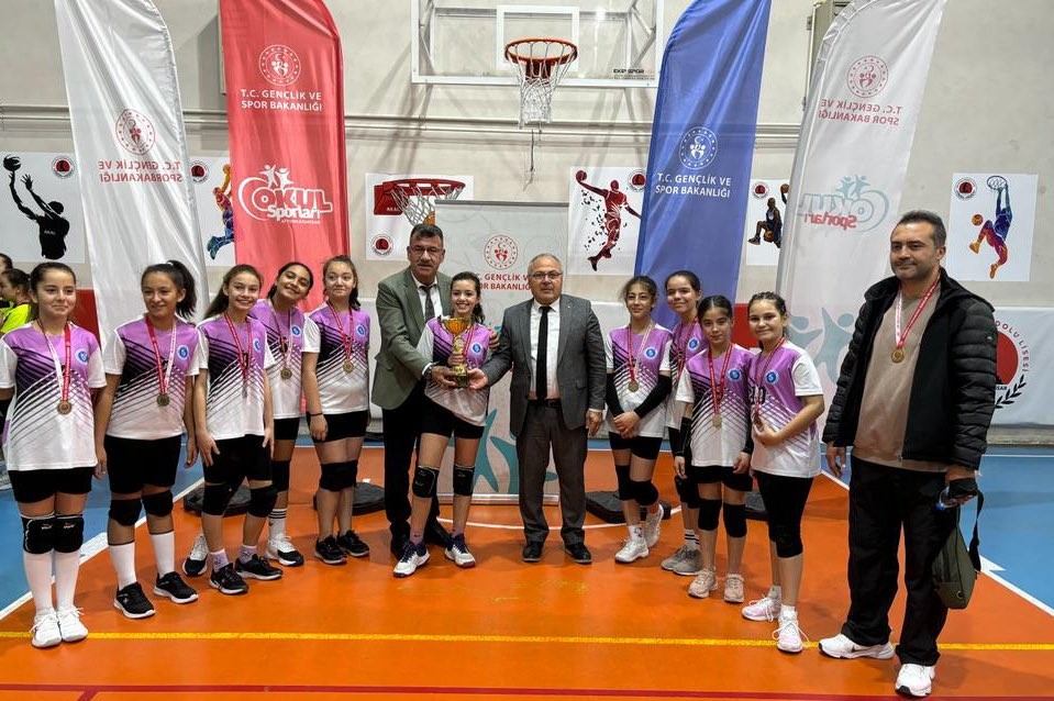 Afyonkarahisar Gençlik ve Spor İl Müdürlüğü tarafından düzenlenen Okul Sporları