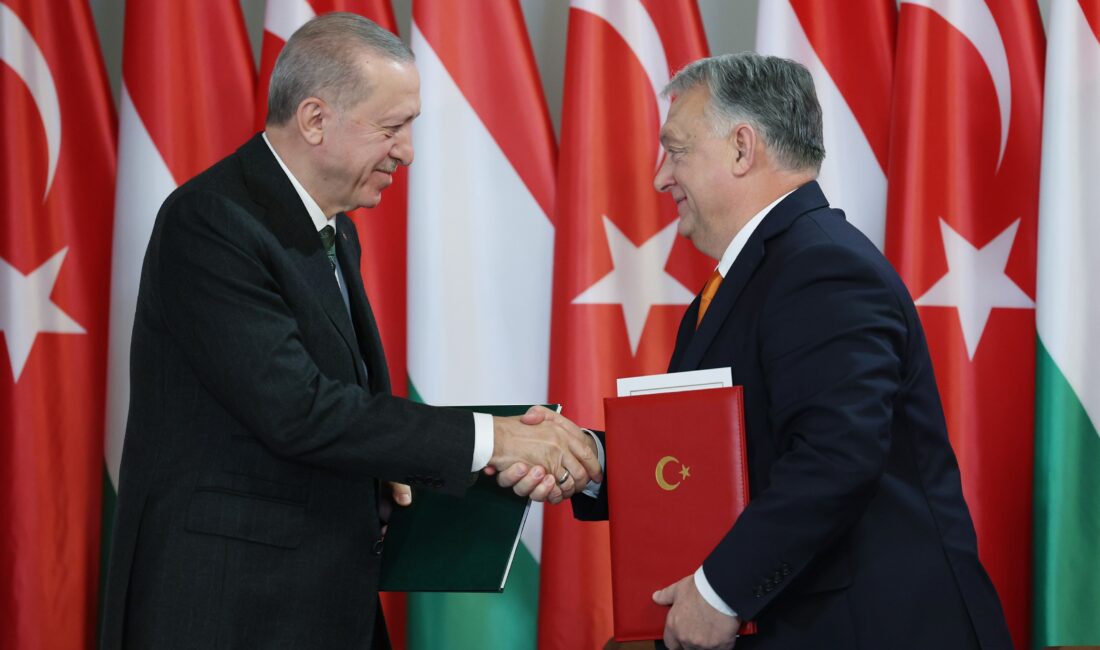 Cumhurbaşkanı Recep Tayyip Erdoğan’ın resmi bir ziyaret çerçevesinde bulunduğu Macaristan’da