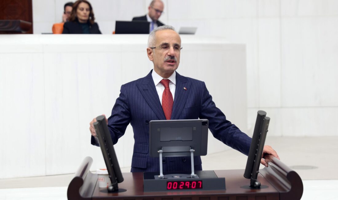 Ulaştırma ve Altyapı Bakanı Abdulkadir Uraloğlu, “Ulaşım ve haberleşmede 21