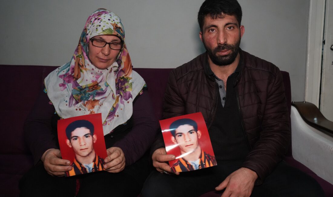 Kocaeli’nin Gölcük ilçesinde oğlu Serkan’dan 23 yıldır haber alamayan Vahdettin