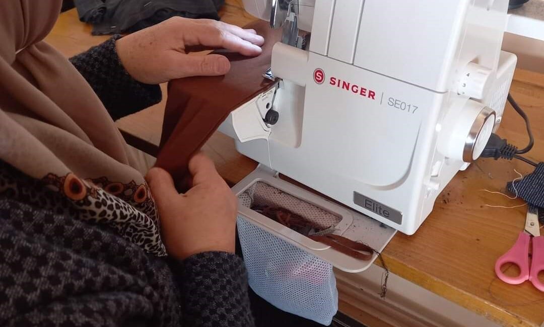 Filistinli kadın ve çocuklar için eşofman dikimine başladılar Afyonkarahisar Şuhut Kadın Kültür Evi’ndeki kadın kursiyerler, Gazze’de ki kadın