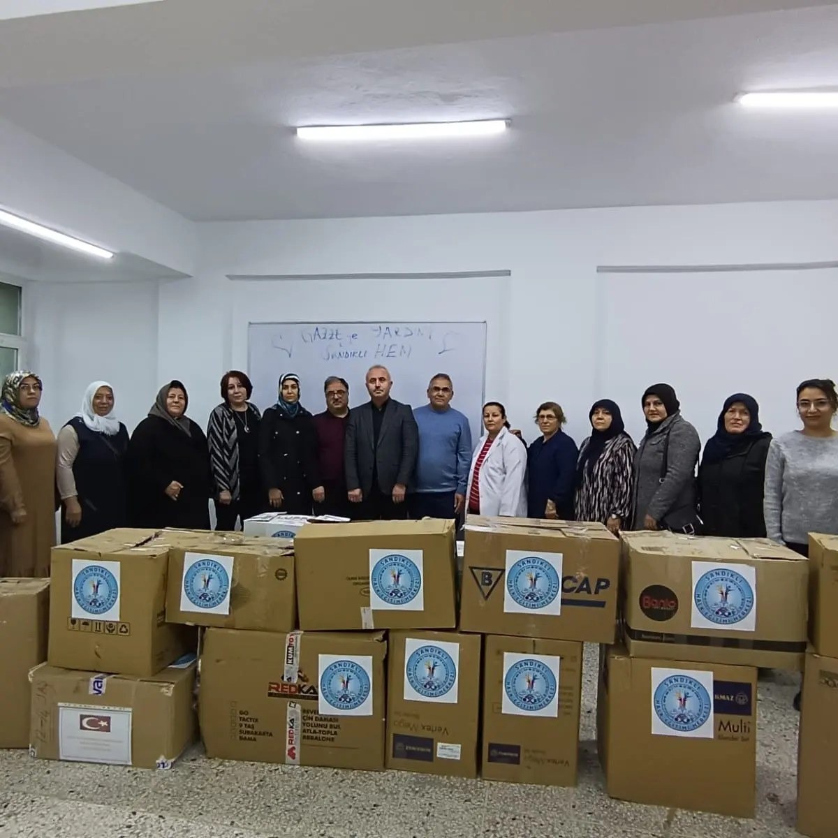 Afyonkarahisar Sandıklı Halk Eğitimi Merkezi Giyim ve Nakış kurslarındaki makineler