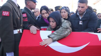 Cumhurbaşkanı Recep Tayyip Erdoğan, terör saldırısında şehit düşen Denizlili Uzman Çavuş Mehmet