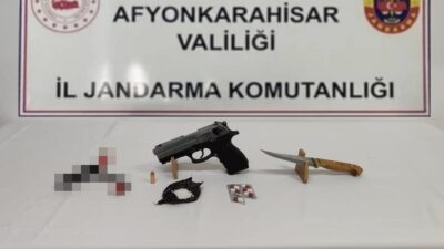Denizli’den satmak için Afyonkarahisar’a uyuşturucu getiren şahıs jandarmanın takibi ile yakalandı.