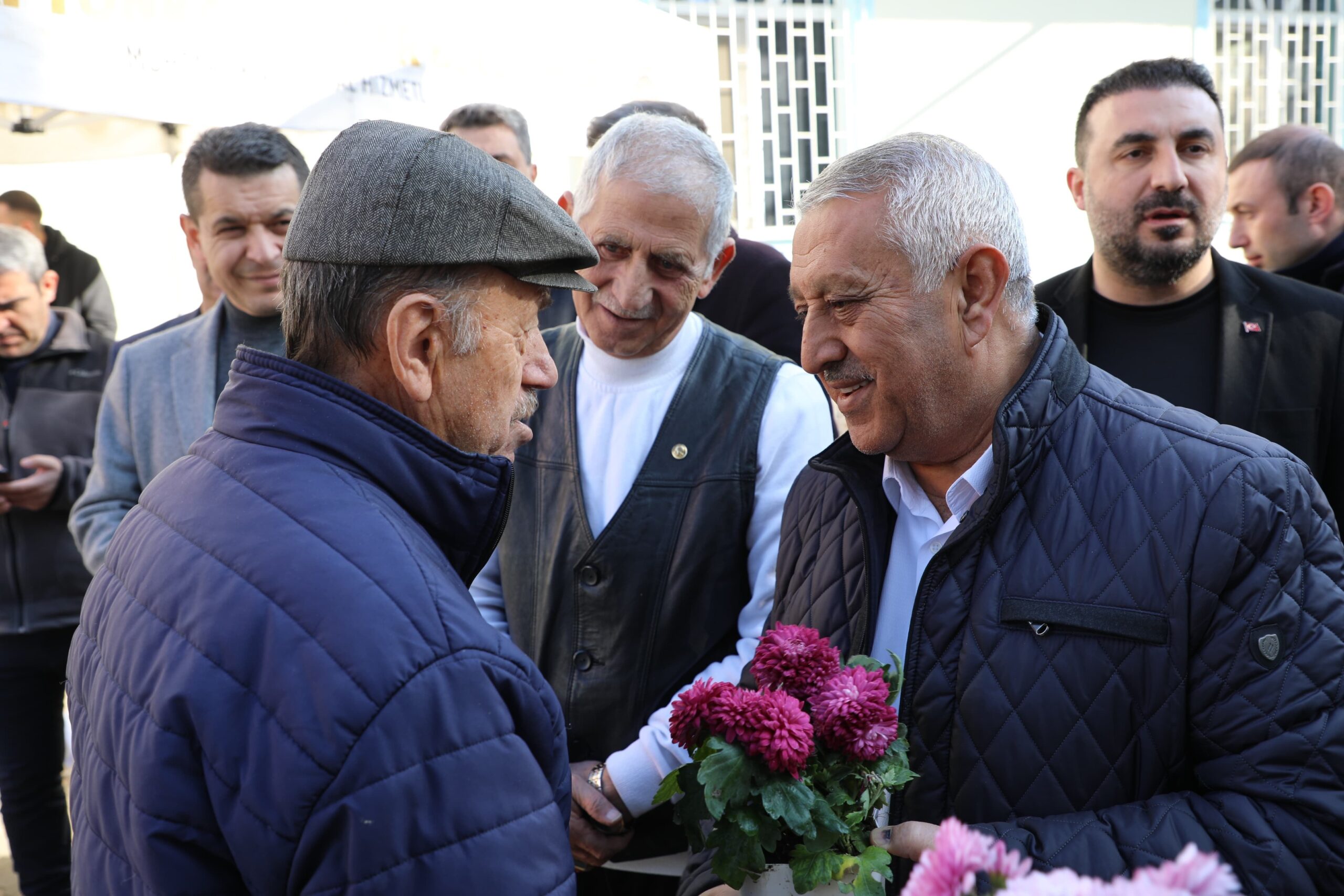 Afyonkarahisar Belediye Başkanı Mehmet Zeybek, restorasyon çalışması devam eden Köle