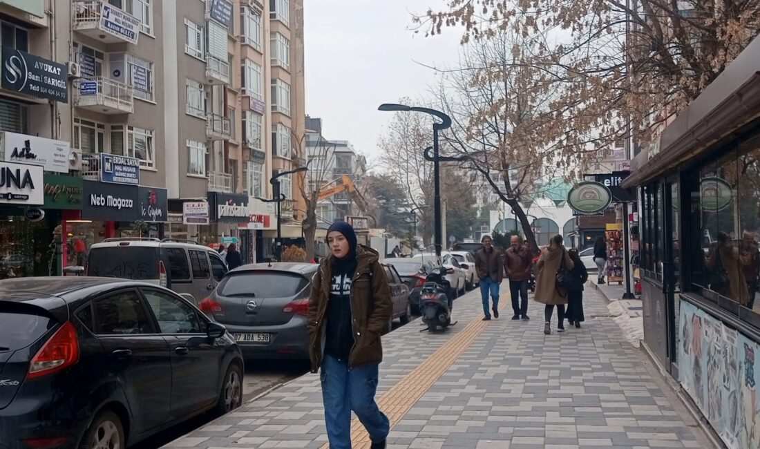 2023 yılının son gününü parçalı bulutlu bir hava ile geçiren Afyonkarahisar’da