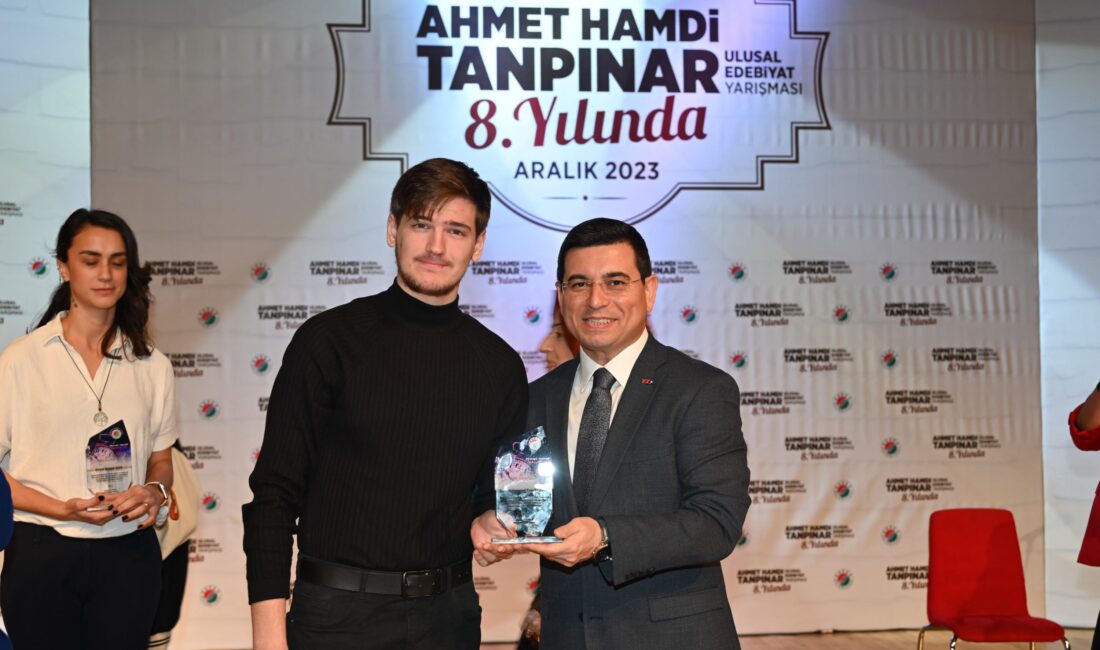 Kepez Belediyesi’nin edebiyat dünyasının usta isimlerinden Ahmet Hamdi Tanpınar anısına