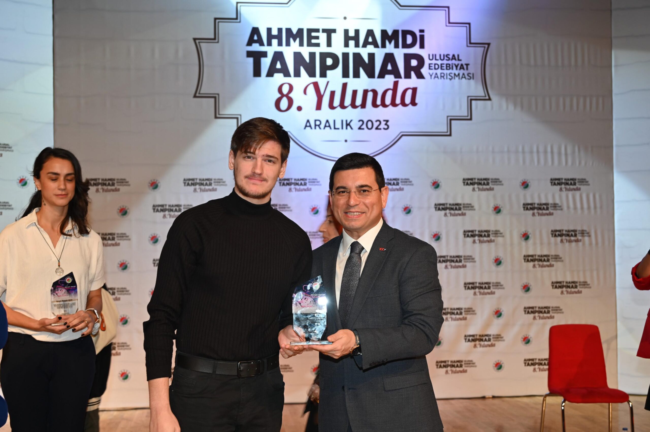 Kepez Belediyesi’nin edebiyat dünyasının usta isimlerinden Ahmet Hamdi Tanpınar anısına