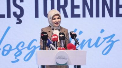 Aile ve Sosyal Hizmetler Bakanı Mahinur Özdemir Göktaş, kadınların iş