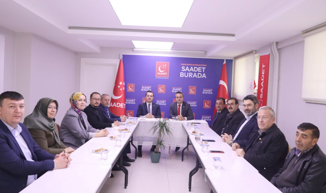 Cumhuriyet Halk Partisi İl Başkanı Faruk Duha Erhan ve il