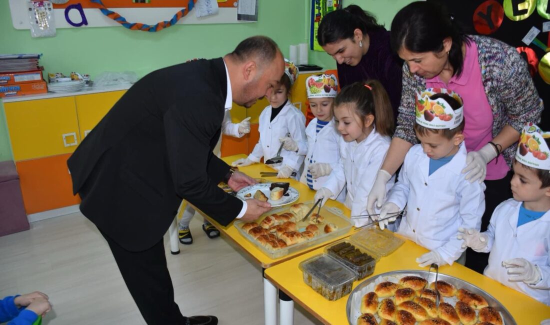 Dazkırı Belediye Başkanı İsmail Taylan, Dazkırı Gülen Kora Kreşi’nde düzenlenen
