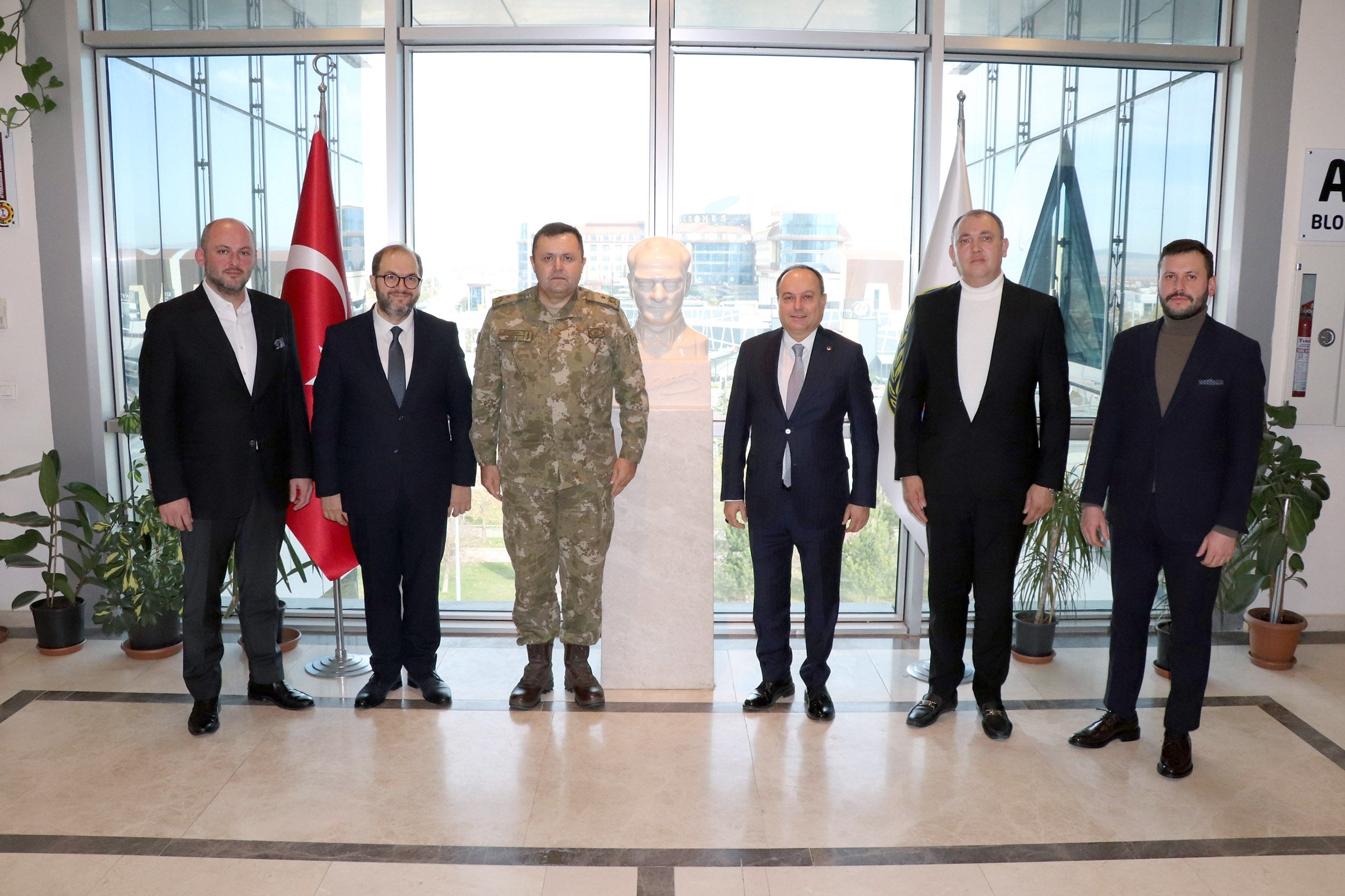 Afyonkarahisar İkmal ve Garnizon Komutanı Tuğgeneral Numan Yöner, Afyonkarahisar Ticaret