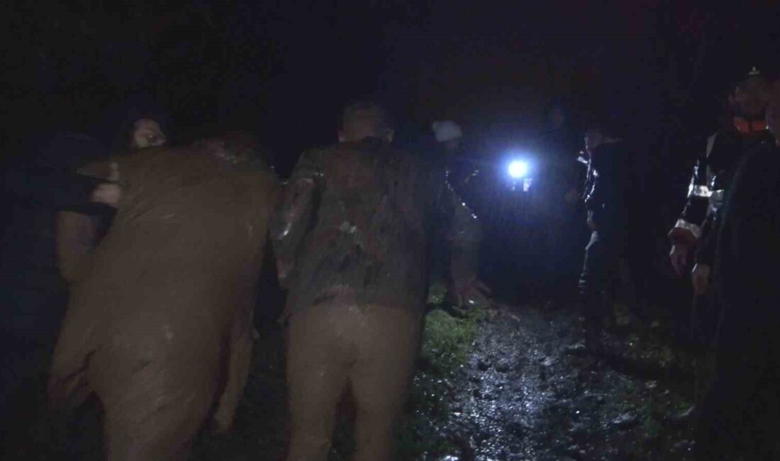 Zonguldak’ta meydana gelen heyelan nedeniyle göçük altında kalan evdeki 2