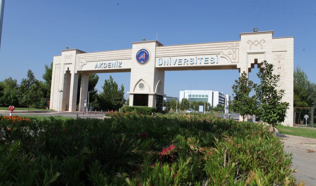 Çevre alanındaki en uzun soluklu ödül töreni olan “Akdeniz Üniversitesi