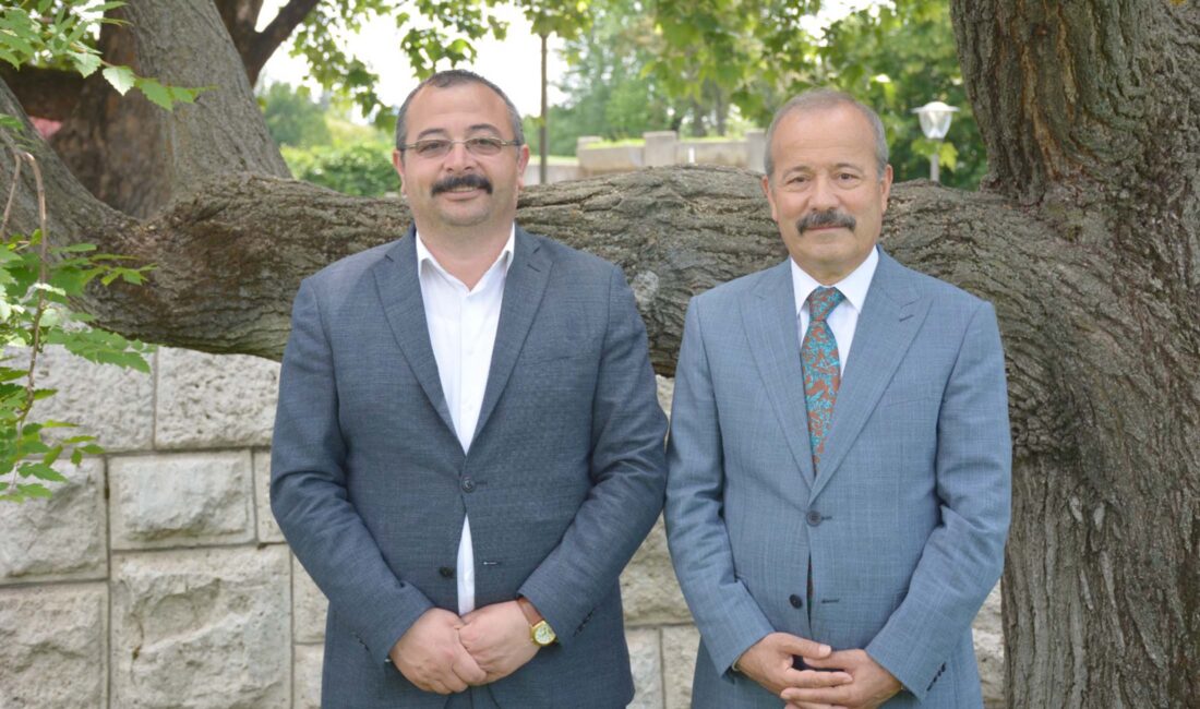 Kayıhan Belediye Başkanı Ömer Şahin, ihalesi yapılan ve yer teslimi