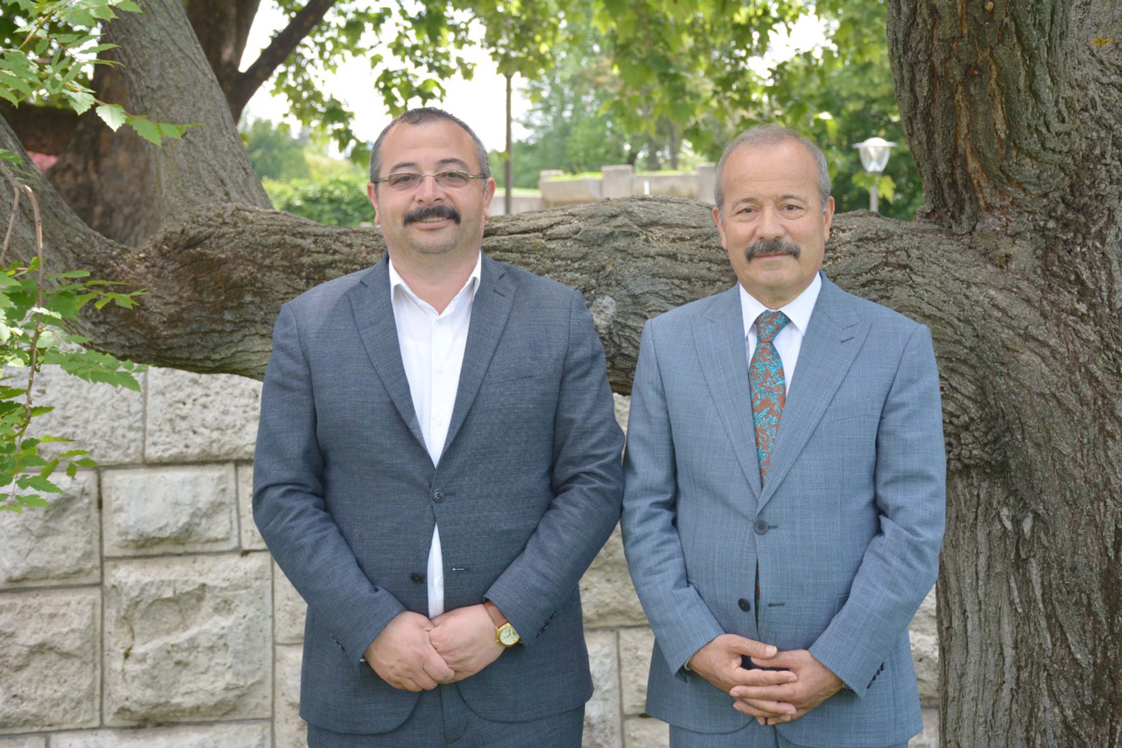 Kayıhan Belediye Başkanı Ömer Şahin, ihalesi yapılan ve yer teslimi