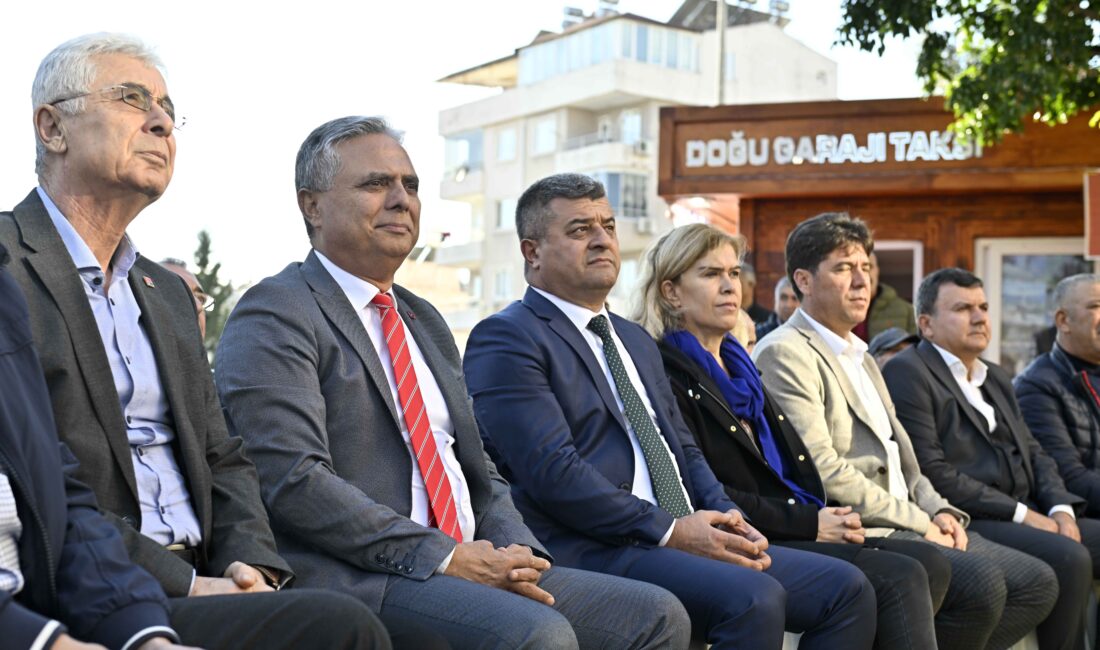 Muratpaşa Belediye Başkanı Ümit Uysal, yapımı ve yenilemesi tamamlanan 108