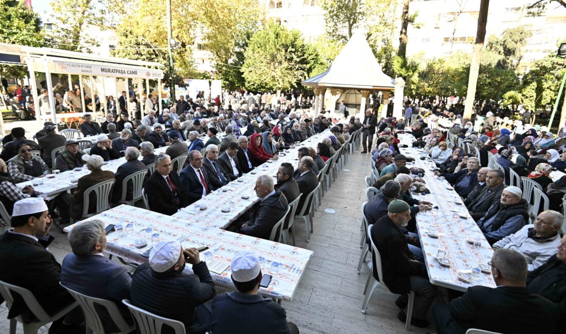 Antalya’da Muratpaşa Belediyesi, hain saldırıda şehit düşen 12 asker için