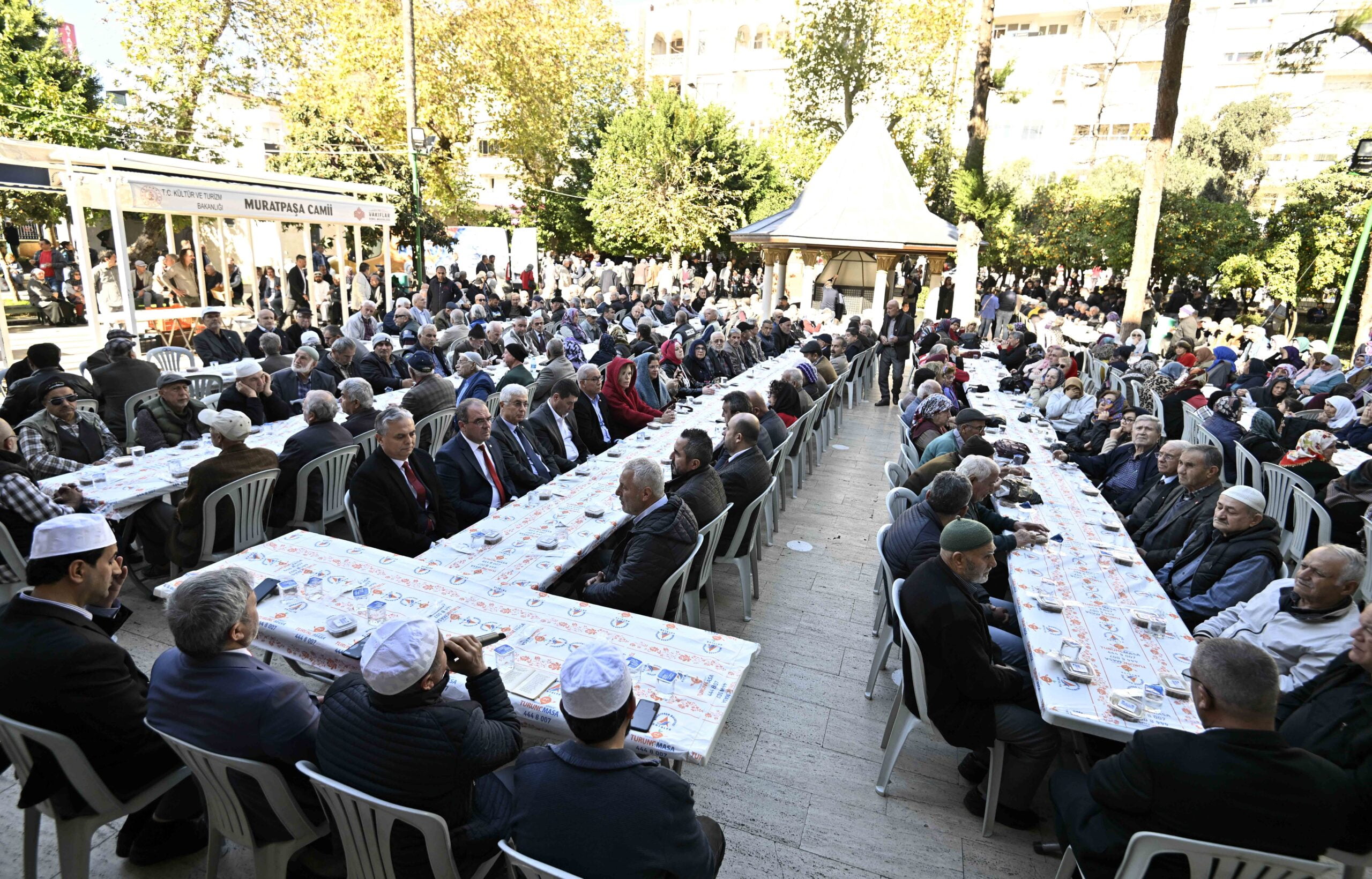 Antalya’da Muratpaşa Belediyesi, hain saldırıda şehit düşen 12 asker için