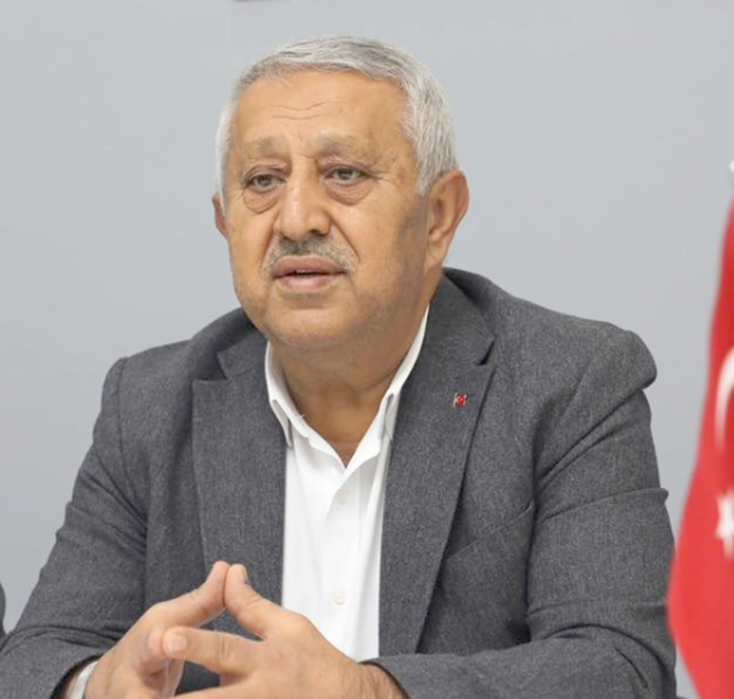 Belediye Başkanı Mehmet Zeybek Irak’ın kuzeyindeki Pençe Kilit Harekatı’nda şehit