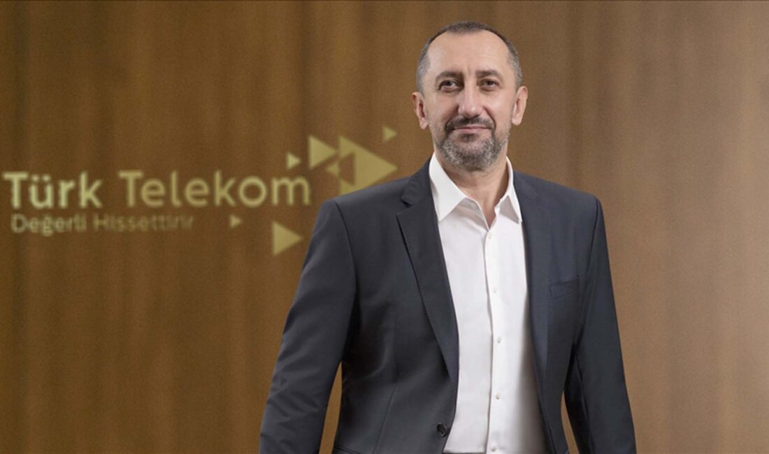   Türk Telekom CEO’su Ümit Önal, şirketin teknoloji bilgi birikimini