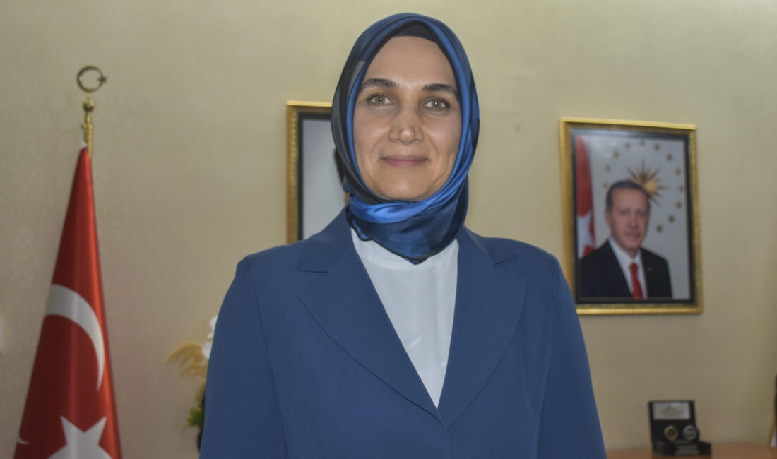 Tarih öncesi dönemlerde bolluğun ve bereketin sembolü, koruyucusu olduğuna inanılan