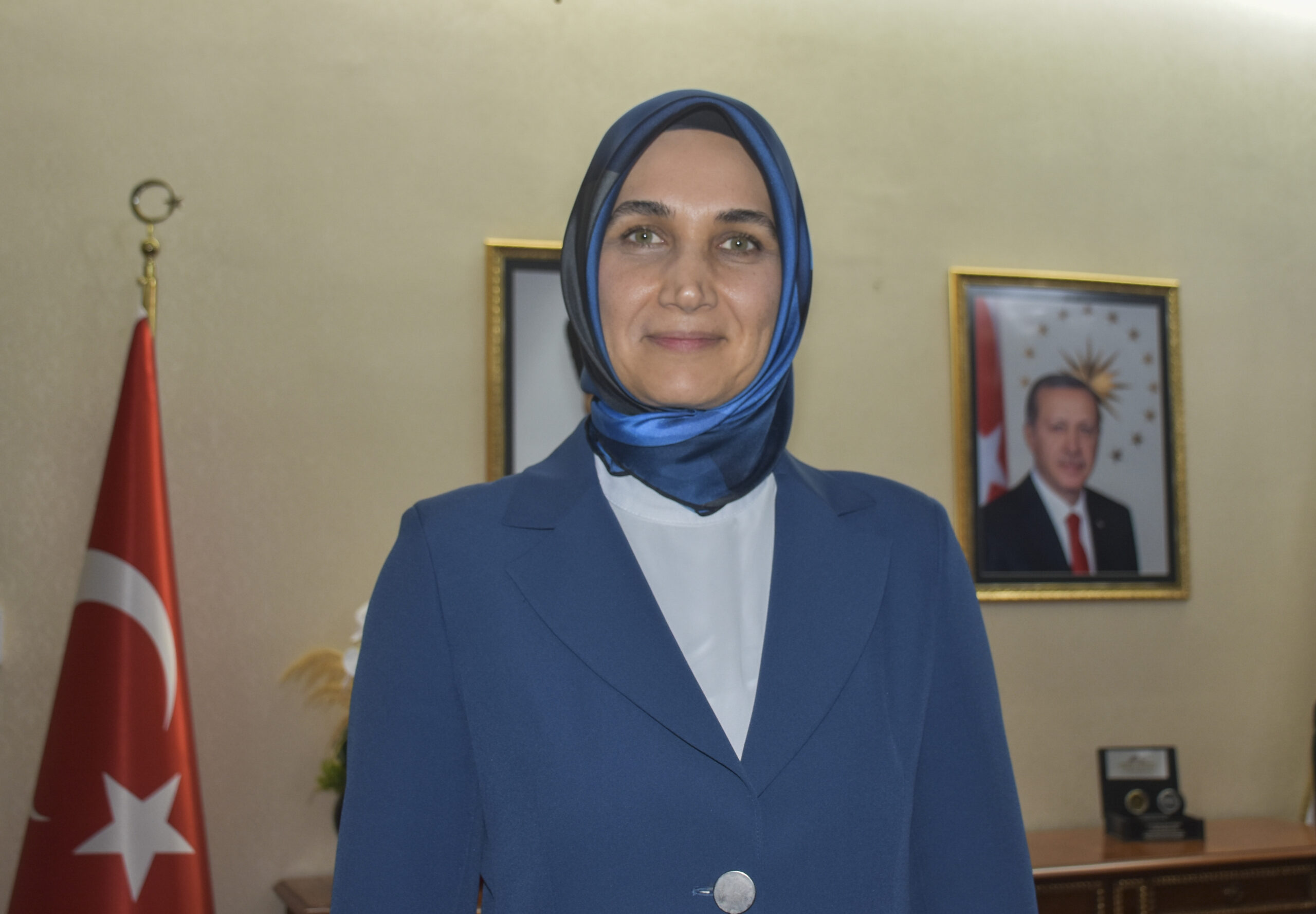 Tarih öncesi dönemlerde bolluğun ve bereketin sembolü, koruyucusu olduğuna inanılan