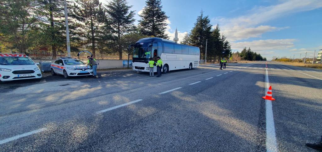 Afyonkarahisar’da yük ve yolcu taşımacılığı yapan araçlara yönelik olarak yapılan