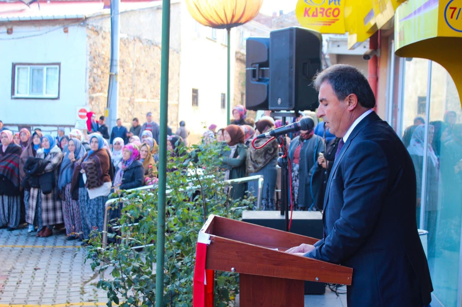 Taşoluk beldesinde Taşoluk Belediyesi tarafından 2004/1 tertip askerler için asker