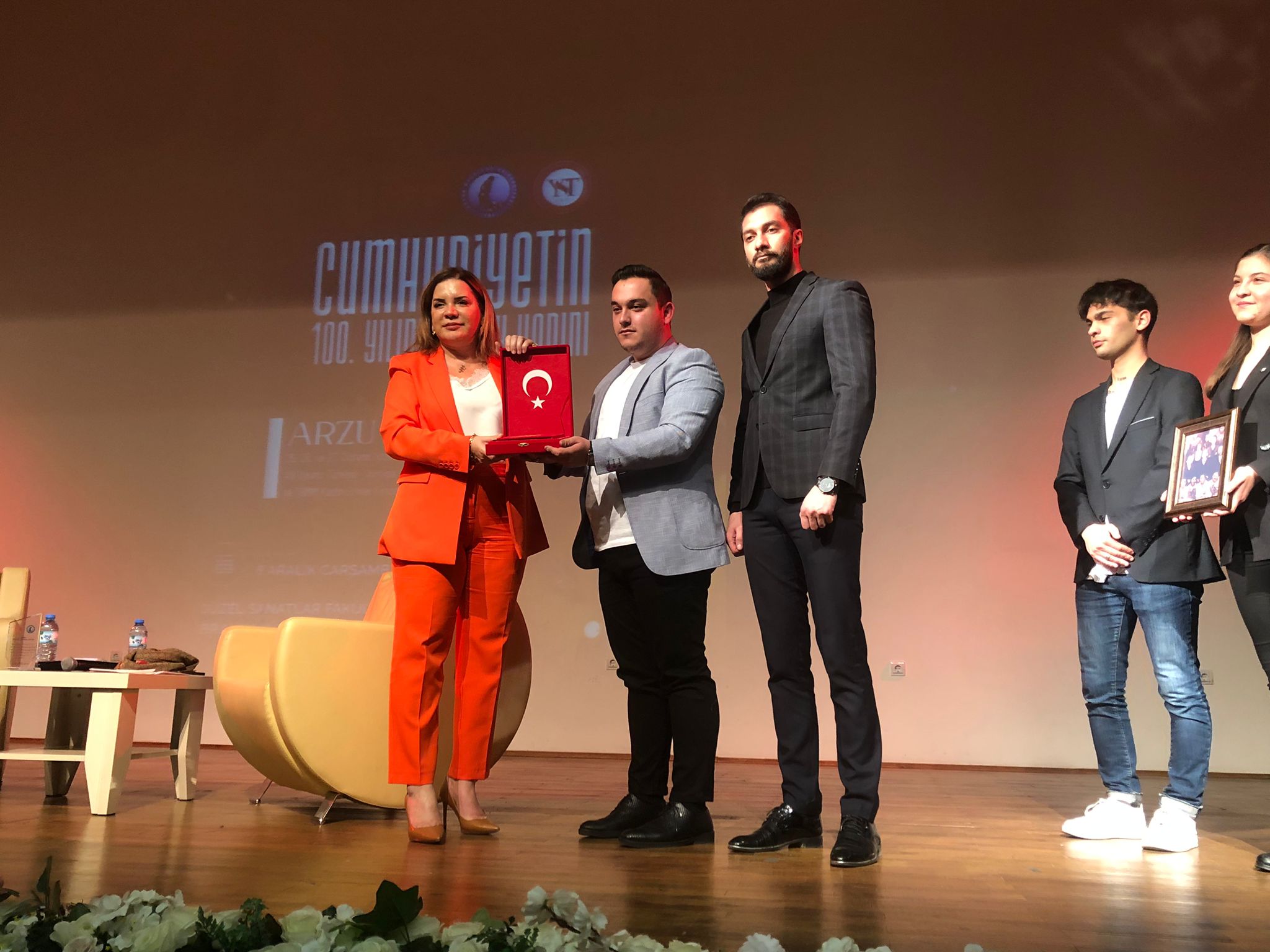 Afyon Kocatepe Üniversitesi Siyaset Bilimi ve Kamu Yönetimi Bölümü Öğrencileri