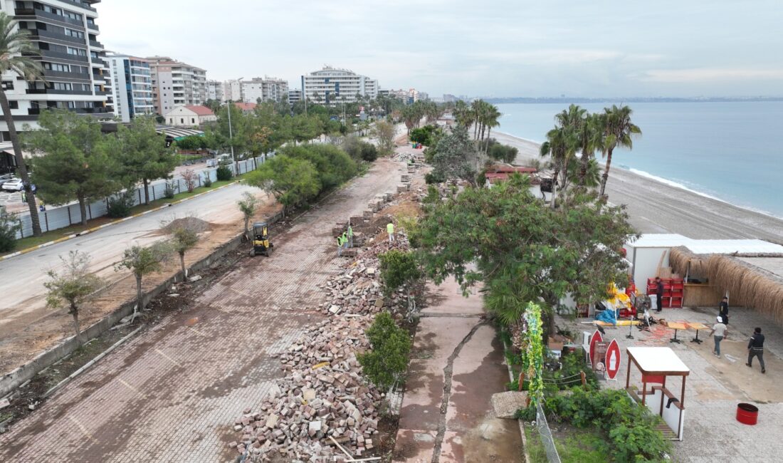 Antalya Büyükşehir Belediyesi, Konyaaltı Sahili’nin Boğaçayı-Liman Kavşağı arasında kalan kısmını