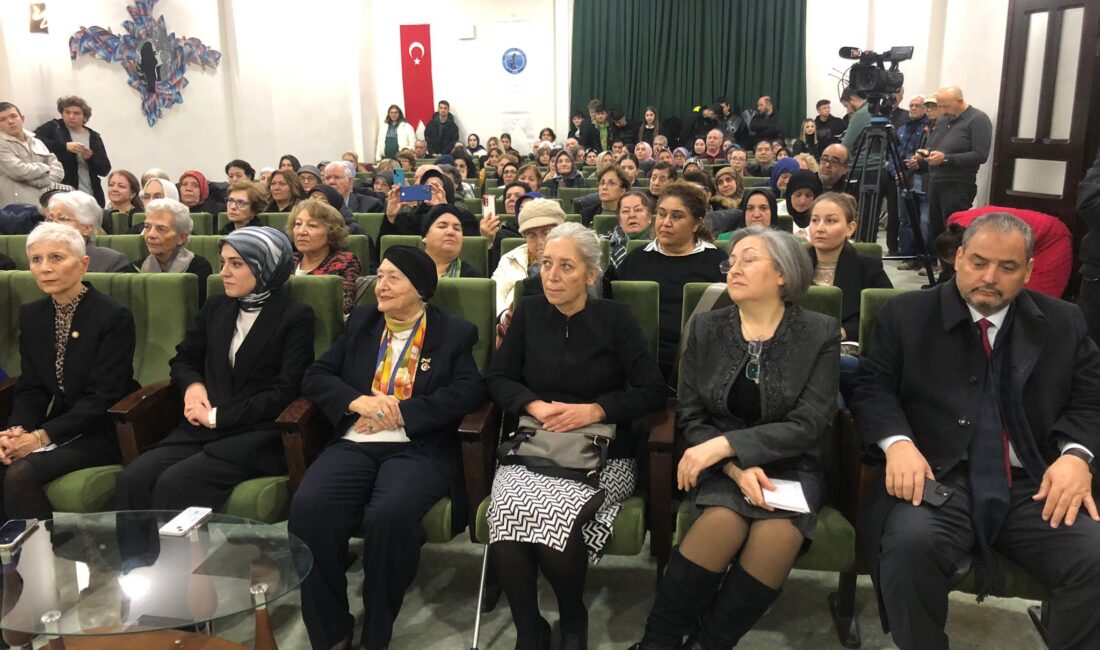 Afyonkarahisar Yazarlar ve Şairler Derneği’nin Türk Anneler Derneği işbirliğinde düzenlediği,