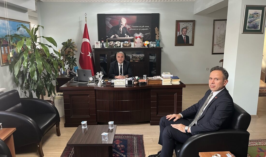 Yeni Emniyet Müdürü görevine başladı Dinar ilçesinde görevine başlayan İlçe Emniyet Müdürü Erdal Yanık, Dinar