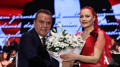   Uluslararası Antalya Piyano Festivali’nde Türk Müziğinin güçlü sesi Candan