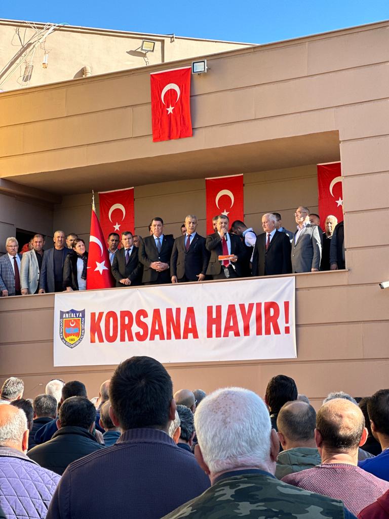 Antalya Şoförler Odası’na kayıtlı binlerce taksici, korsan taşımacılığa karşı, meslek